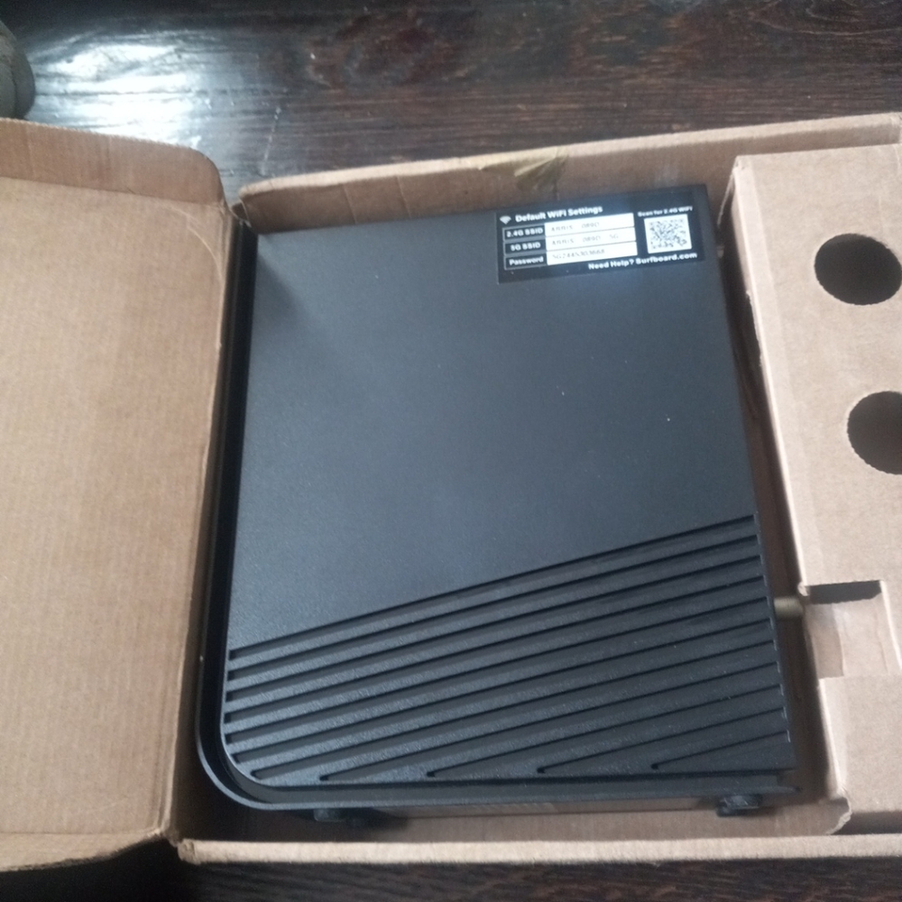 ARRIS SURFboard Cable Modem SBG7400AC2 DOCSIS 3.0 Modem WiFi Router 960 Mbps - Picture 10 of 13